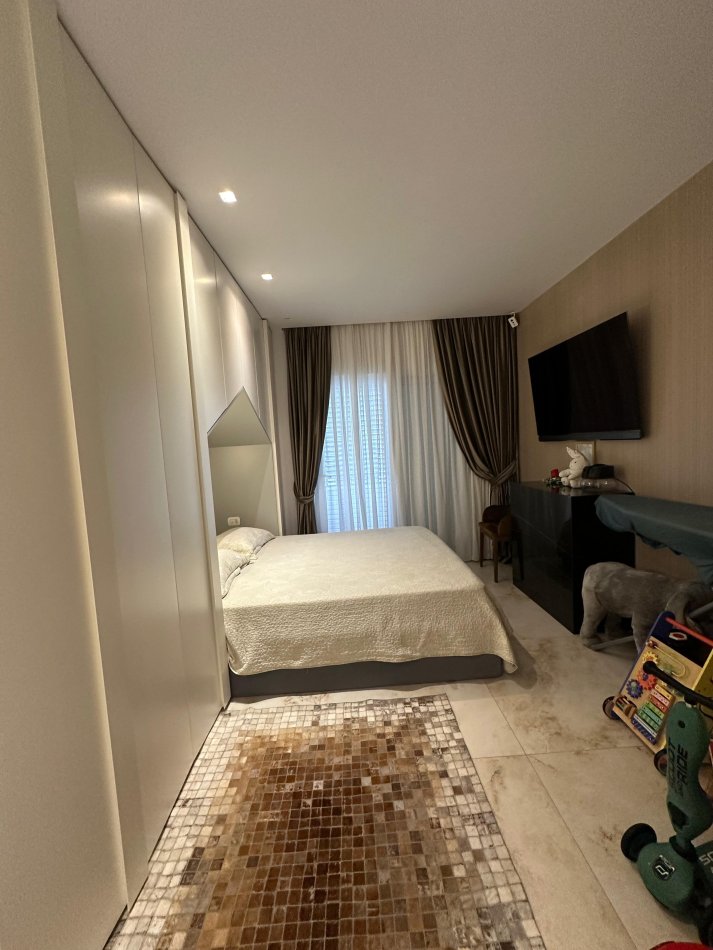 Tirane, shitet apartament 2+1 Kati 1, 117 m² 280.000 € (Liqeni i Thate)