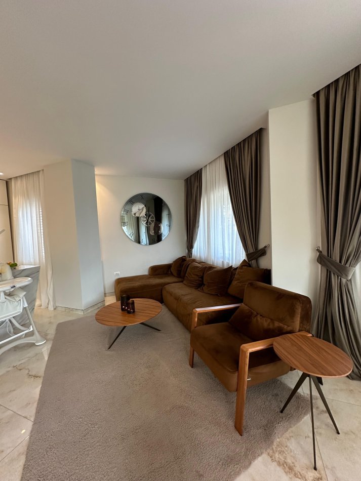 Tirane, shitet apartament 2+1 Kati 1, 117 m² 280.000 € (Liqeni i Thate)