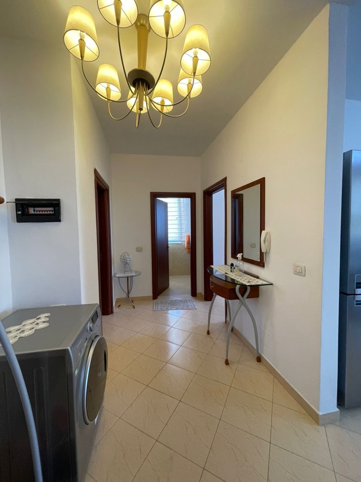 Tirane, shitet apartament 2+1 Kati 4, 102 m² 150.000 € (DIN BOSKO)