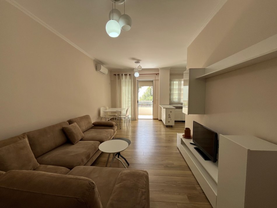 Tirane, shitet apartament 2+1 Kati 3, 120 m² 216.000 € (Liqeni i Thate)