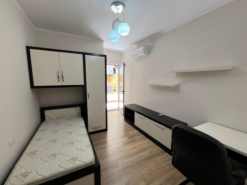 Tirane, shitet apartament 2+1 Kati 3, 120 m² 216.000 € (Liqeni i Thate)