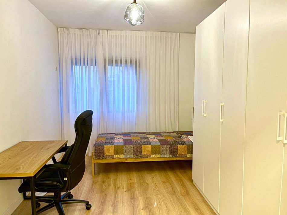 Tirane, shitet apartament 2+1 Kati 2, 139 m² 250.000 € (Kopshti Botanik)
