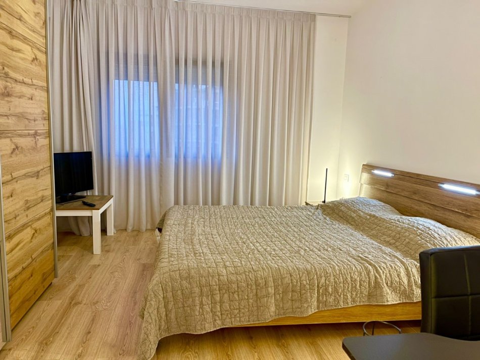 Tirane, shitet apartament 2+1 Kati 2, 139 m² 250.000 € (Kopshti Botanik)