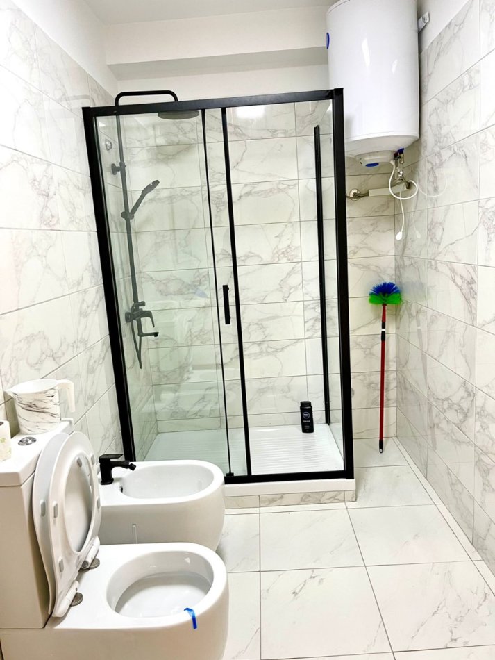 Tirane, shitet apartament 2+1 Kati 2, 139 m² 250.000 € (Kopshti Botanik)