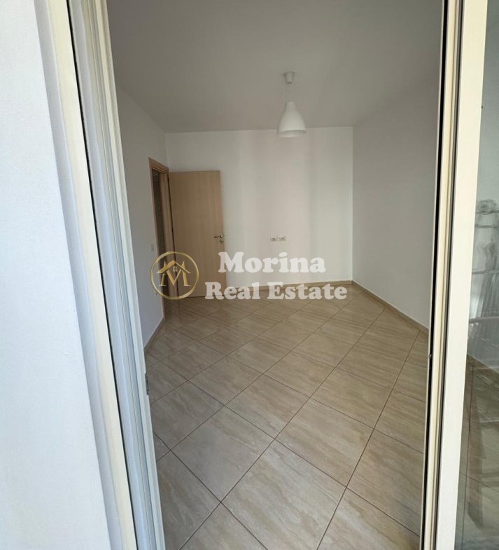 Tirane, jepet me qera apartament 2+1+Ballkon Kati 2, 115 m² 450 € (Astir)