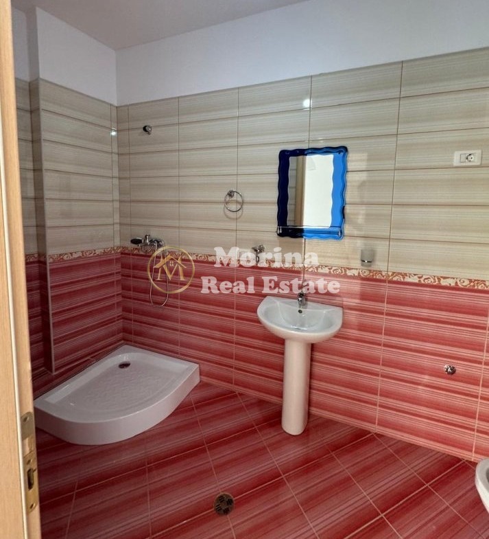 Tirane, jepet me qera apartament 2+1+Ballkon Kati 2, 115 m² 450 € (Astir)