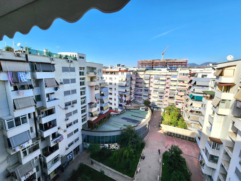 🤩Brand New: 1+1 Modern 📍 Komuna e Parisit - Pranë Kika 1 | 💯% i Ri, Harmoni ne ngjyra & mobilim (( 800€/muaj ))