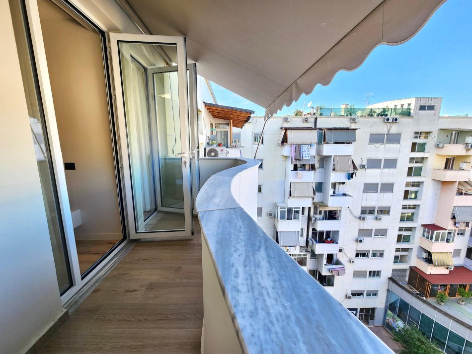 🤩Brand New: 1+1 Modern 📍 Komuna e Parisit - Pranë Kika 1 | 💯% i Ri, Harmoni ne ngjyra & mobilim (( 800€/muaj ))