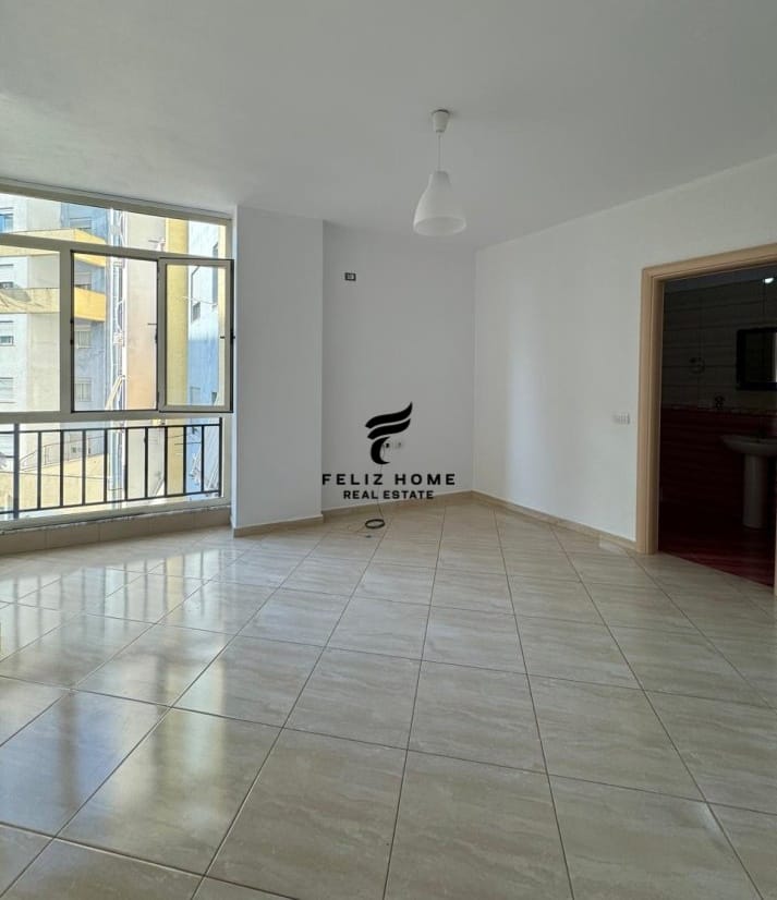 Tirane, jap me qera apartament 2+1 Kati 1, 120 m² 450 € (ASTIR)