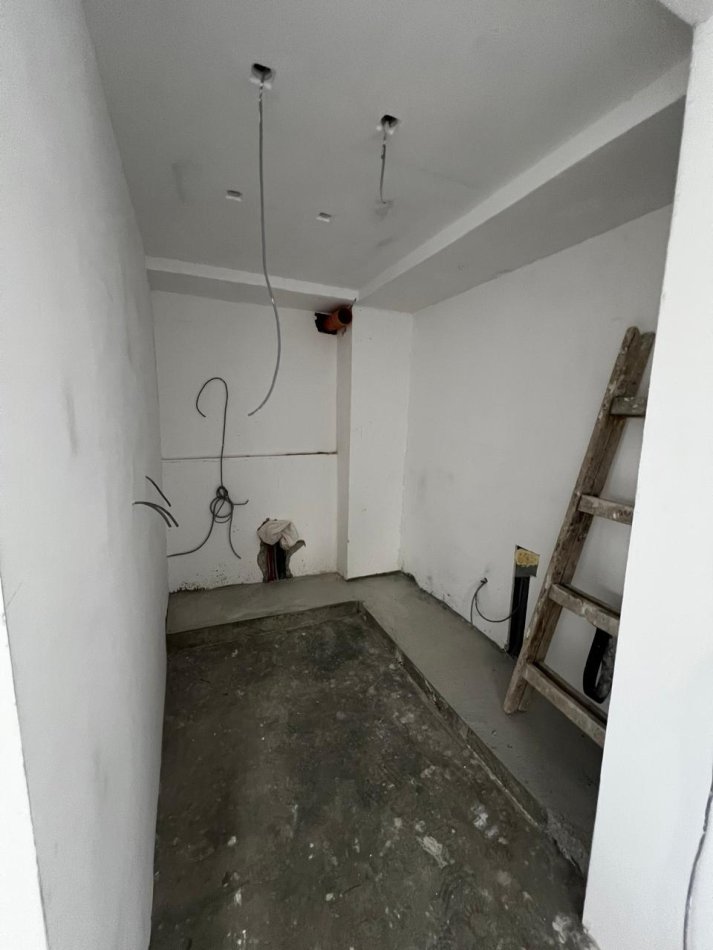 Tirane, shes apartament 2+1 Kati 1, 106 m² 137.000 € (Liqeni Thate)