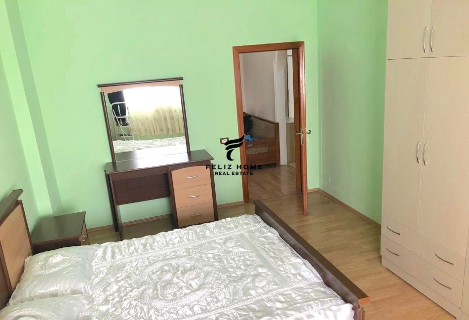 Tirane, jepet me qera apartament 2+1+Ballkon Kati 5, 105 m² 370 € (RRUGA JORDAN MISJA)