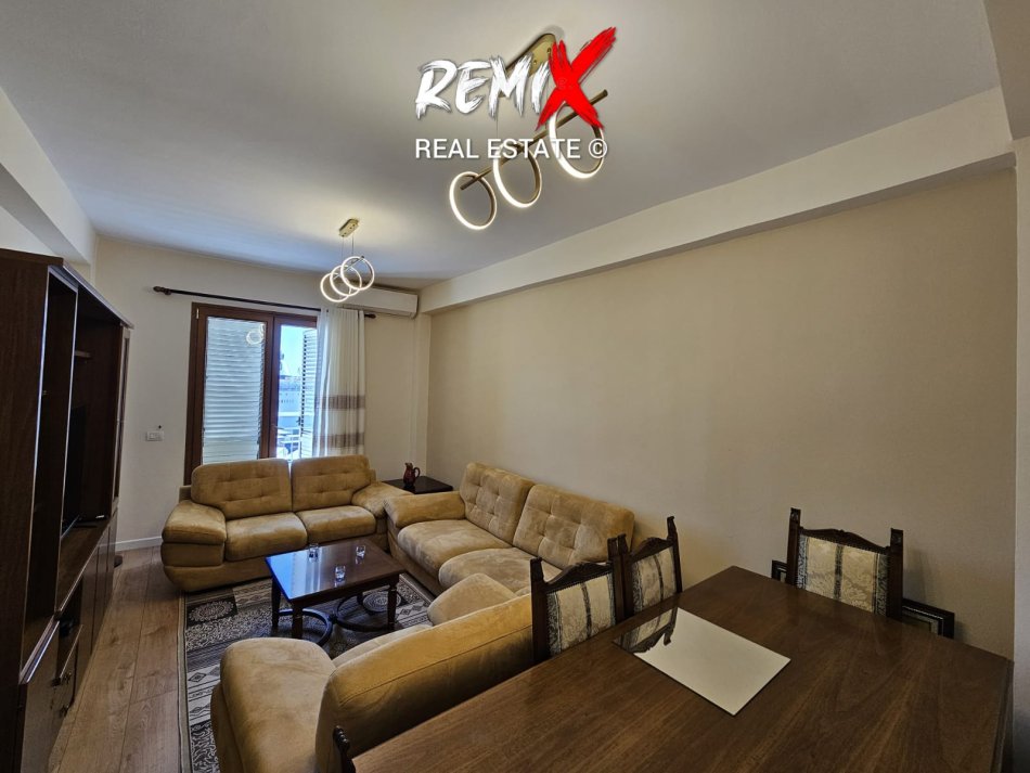 Durres, jepet me qera apartament 2+1+Aneks+Ballkon Kati 5, 100 m² 500 € 