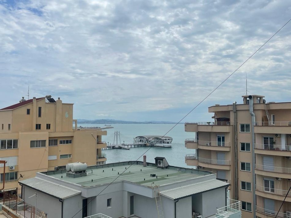 Durres, jepet me qera apartament 2+1+Ballkon Kati 6, 120 m² 650 € (Vollga,Durres)