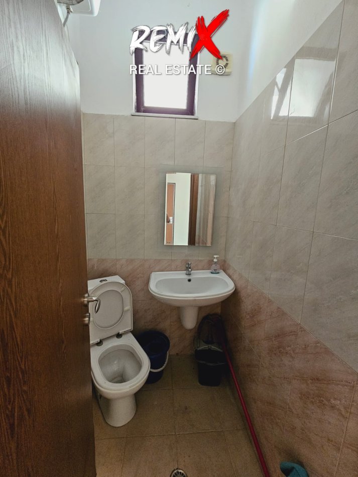 Durres, jepet me qera zyre Kati 2, 65 m² 350 € 