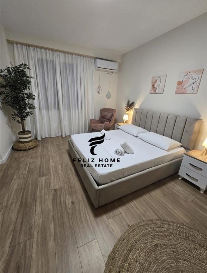Tirane, shitet apartament 1+1 Kati 1, 85 m² (PAZARI I RI)