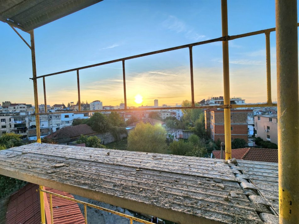 🌟 OFERTE 1270€/m2 : 2+1+2wc+Ballkon (📍Ali Dem -Evergreen Res.) (138,000 Euro )Mnd Financimi *✅+Pagese me Këste -Ndërtim Premium | Fasadë e Ventiluar (600m nga fusha Alidemit)