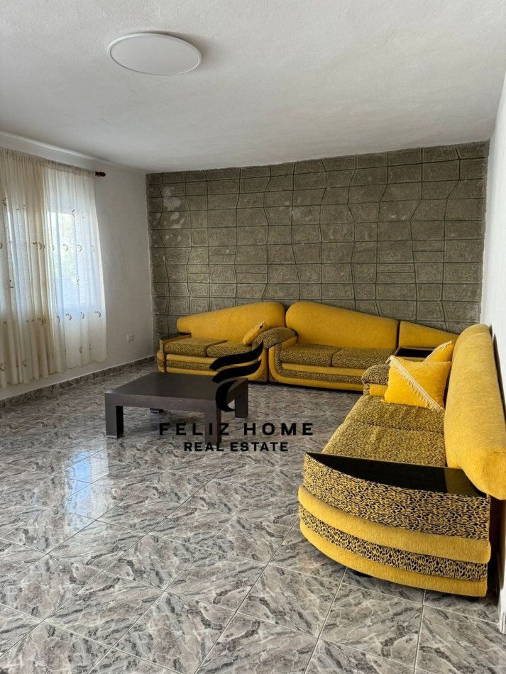 Tirane, jepet me qera apartament 3+1 Kati 2, 120 m² 600 € (QYTET STUDENTI)