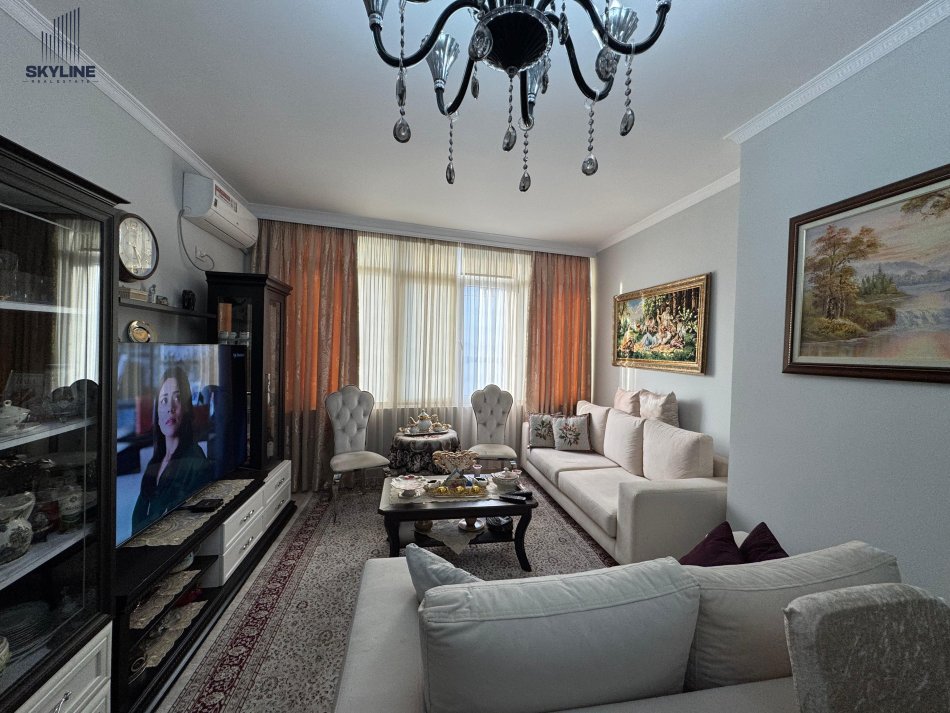 Tirane, shitet apartament 3+1+Ballkon Kati 7, 141 m² 180.000 € (Astir)