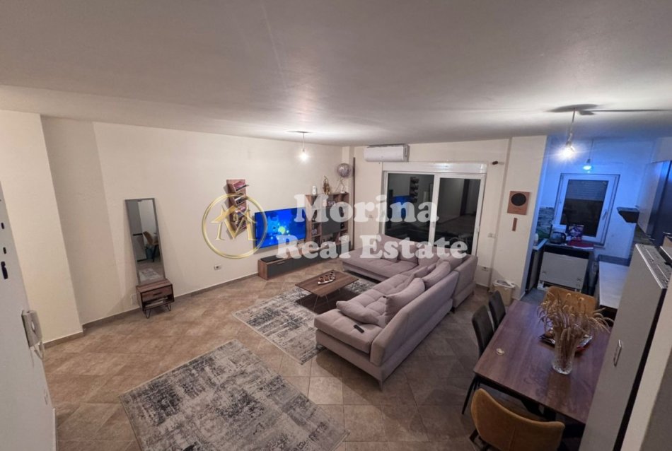 Tirane, jepet me qera apartament 2+1 Kati 4, 105 m² 750 € (Liqeni Thate)