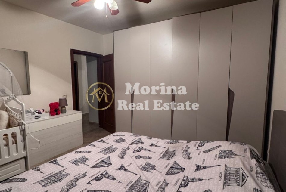 Tirane, jepet me qera apartament 2+1 Kati 4, 105 m² 750 € (Liqeni Thate)