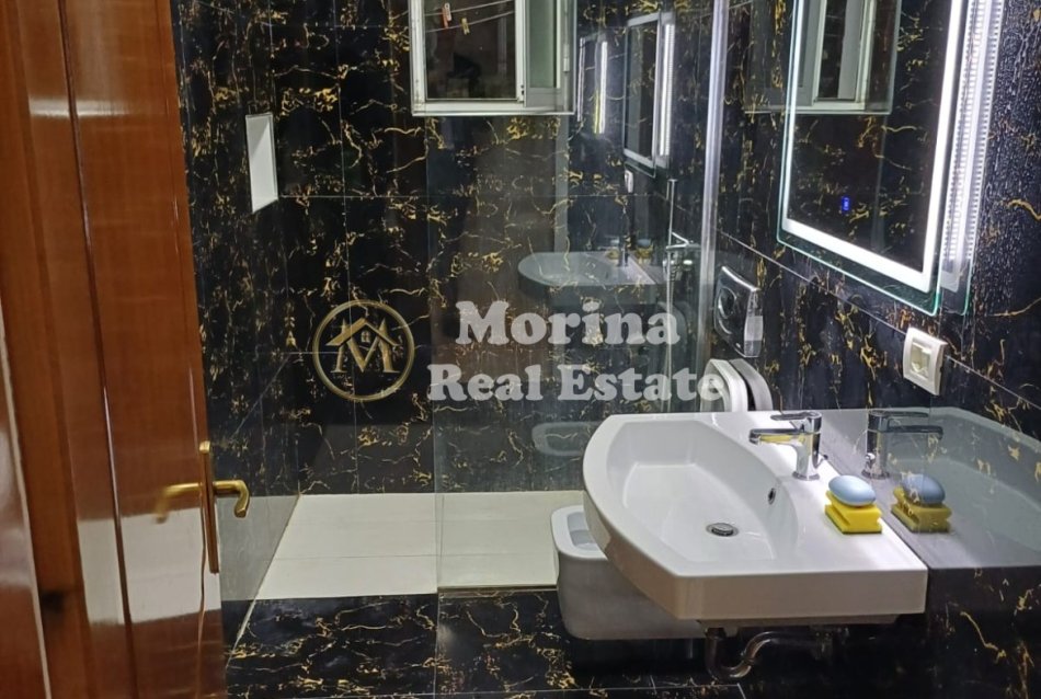 Tirane, jepet me qera apartament 2+1 Kati 2, 85 m² 700 € (Sheshi Willson)