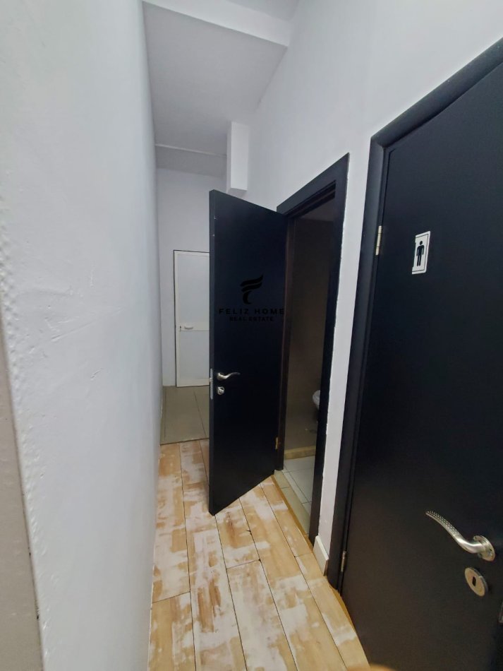 Tirane, jepet me qera zyre Kati 2, 200 m² 2.500 € (SELVIA)