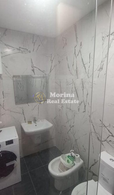 Tirane, jepet me qera apartament 1+1 Kati 8, 68 m² 450 € (Yzberisht)