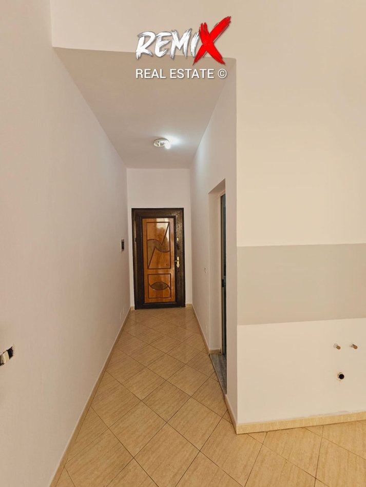 Durres Plazh, shitet garsonier 1+1 Kati 2, 45 m² 49.500 € 