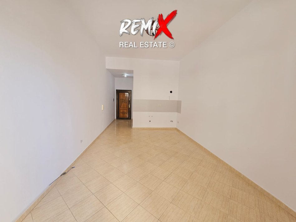 Durres Plazh, shitet garsonier 1+1 Kati 2, 45 m² 49.500 € 