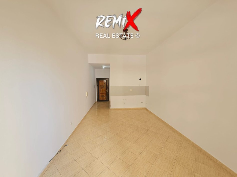 Durres Plazh, shitet garsonier 1+1 Kati 2, 45 m² 49.500 € 