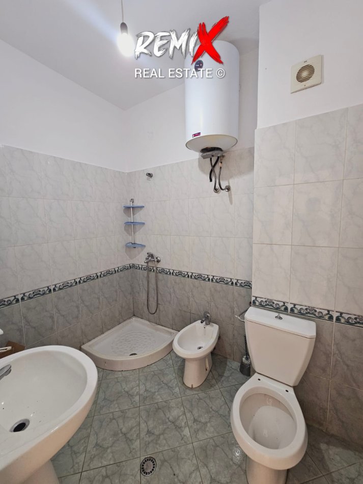Durres Plazh, shitet garsonier 1+1 Kati 2, 45 m² 49.500 € 