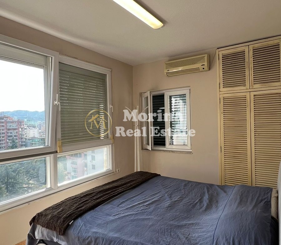 Tirane, jepet me qera apartament 2+1 Kati 10, 120 m² 1.500 € (Sky Tower)