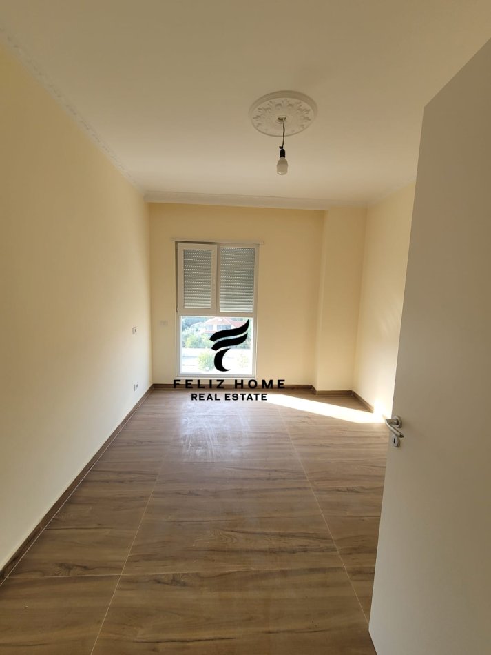 Shqiperi, shitet apartament 2+1+Ballkon Kati 5, 95 m² 120.000 € (UNIVERS CITY)