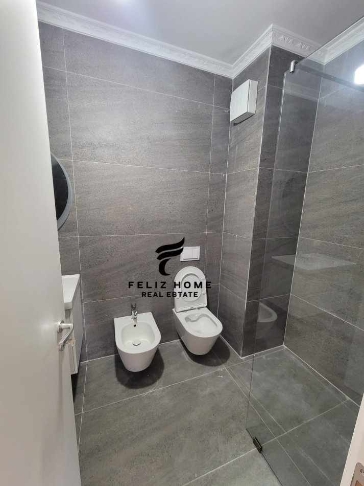 Shqiperi, shitet apartament 2+1+Ballkon Kati 5, 95 m² 120.000 € (UNIVERS CITY)