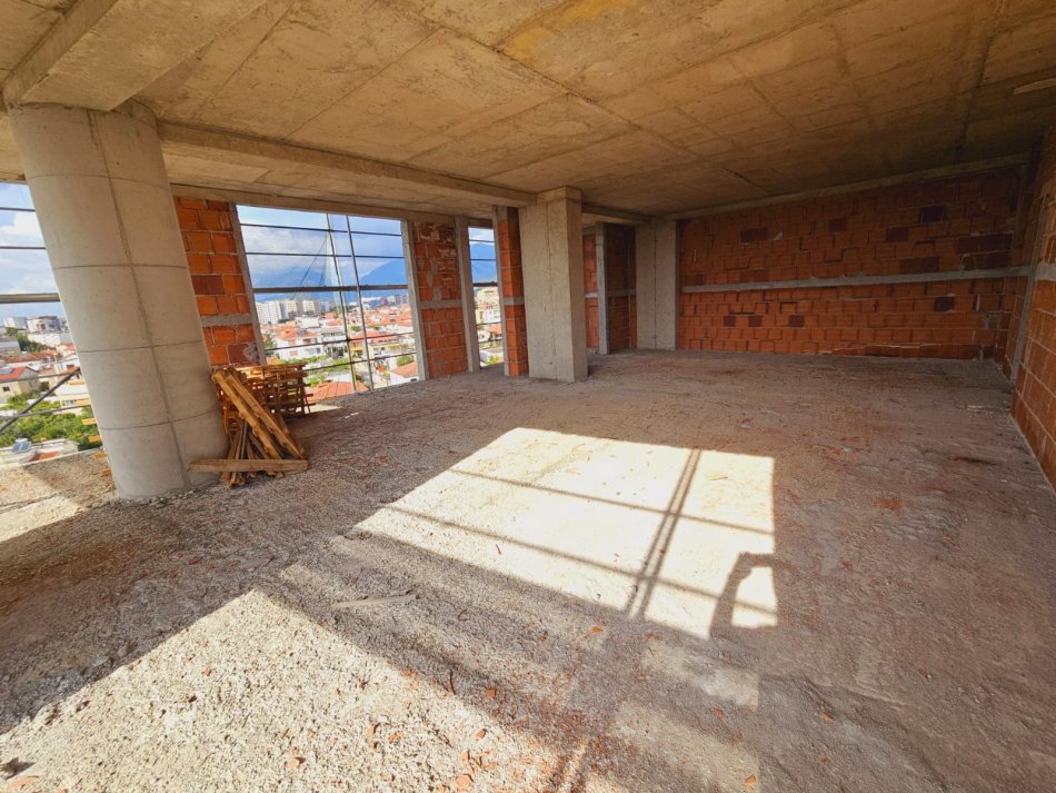 Tirane, shes apartament 2+1 Kati 7, 112 m² 183,200 € (në Ali Dem - Bulevard)