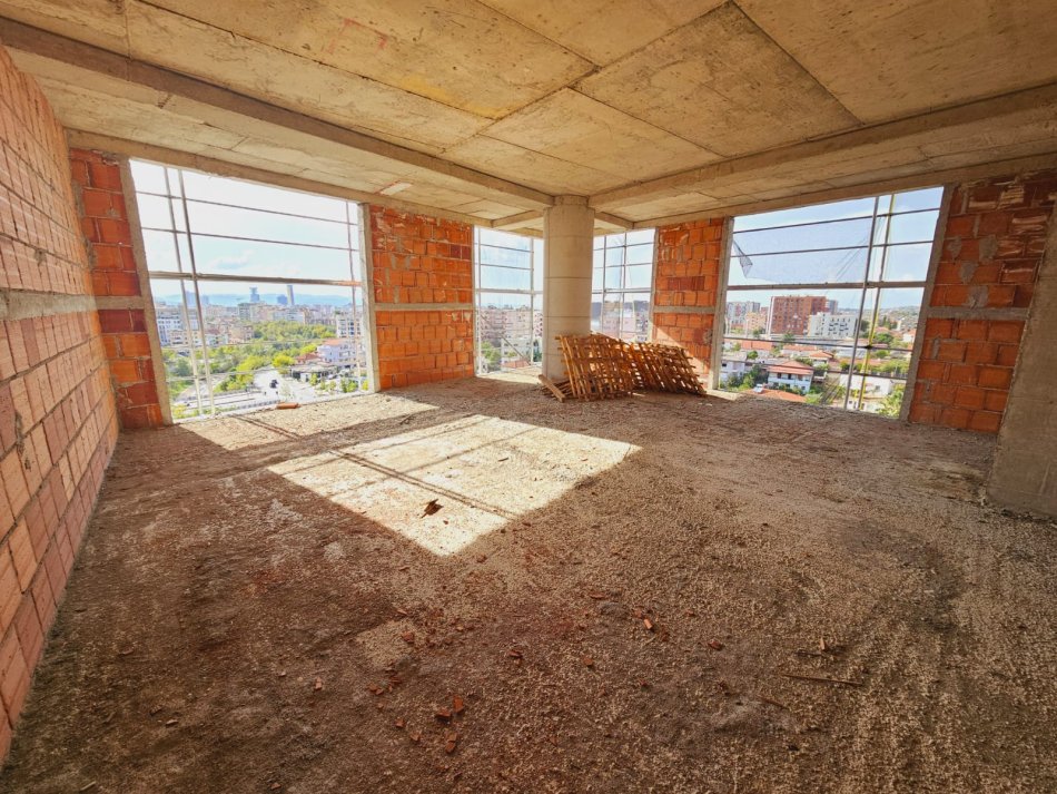 Tirane, shes apartament 2+1 Kati 7, 112 m² 183,200 € (në Ali Dem - Bulevard)