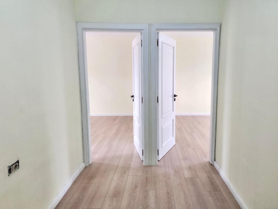 Tirane, shes apartament 1+1 Kati 5, 57 m² 80.000 € (Ali Dem - ish Markata e Vjeter)