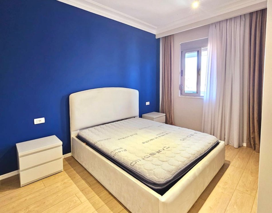 Tirane, shes apartament 2+1+Ballkon Kati 7, 94 m² 188.000 € (Mine Peza)