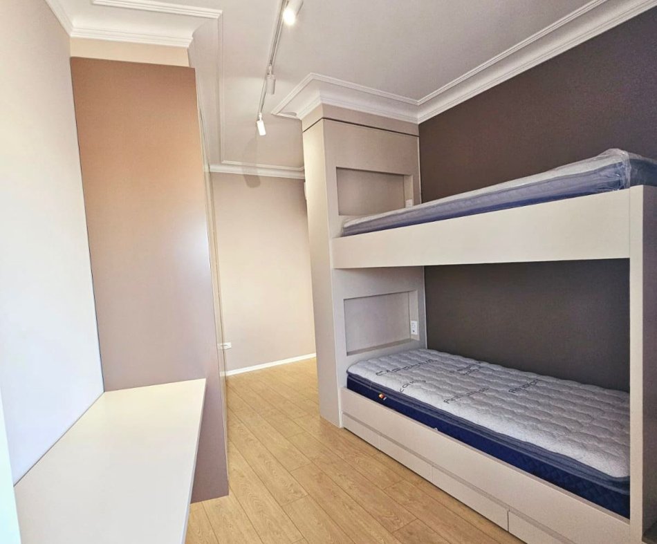Tirane, shes apartament 2+1+Ballkon Kati 7, 94 m² 188.000 € (Mine Peza)