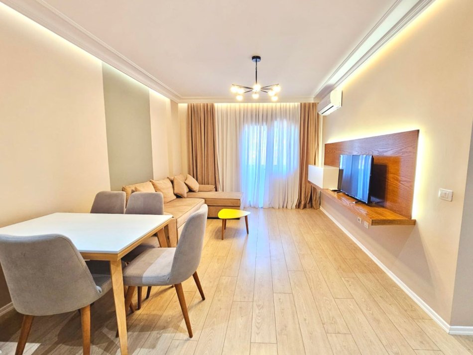 Tirane, shes apartament 2+1+Ballkon Kati 7, 94 m² 188.000 € (Mine Peza)