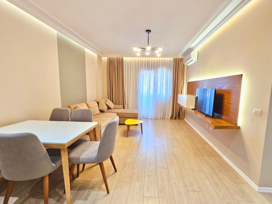 Tirane, shes apartament 2+1+Ballkon Kati 7, 94 m² 188.000 € (Mine Peza)