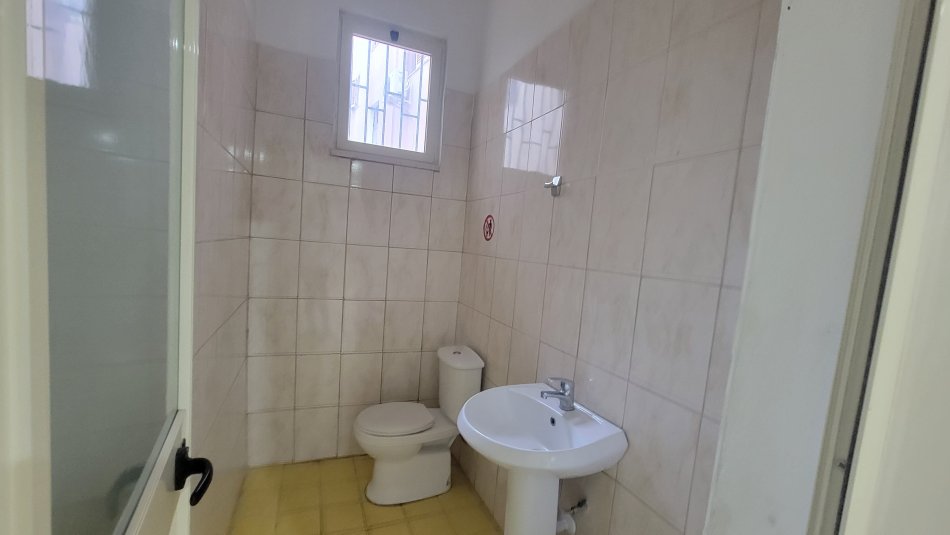Durres, jepet me qera ambjent biznesi Kati 0, 160 m² (lagjja 5)