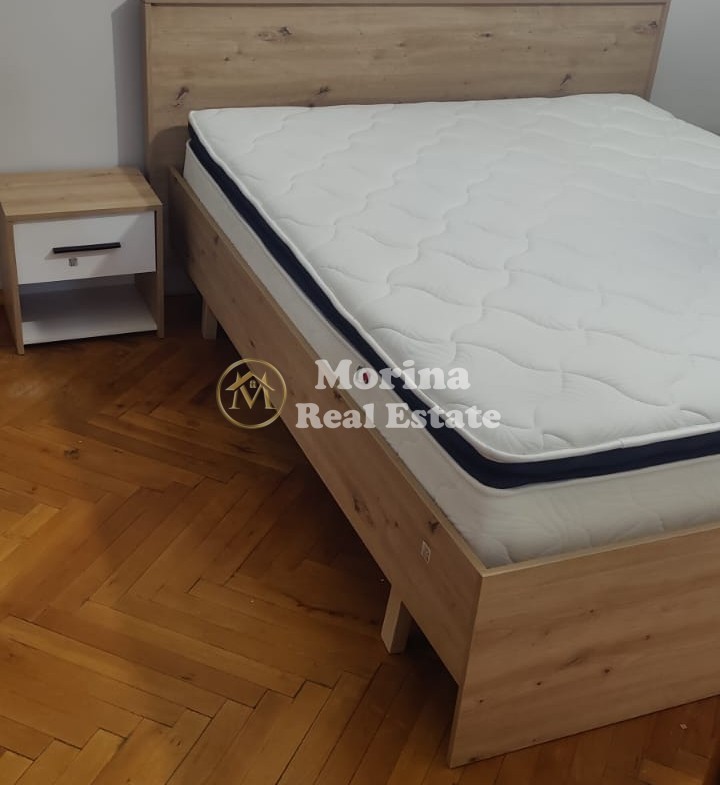 Tirane, jepet me qera apartament duplex 2+1 Kati 2, 130 m² 600 € (Rruga Fortuzi)