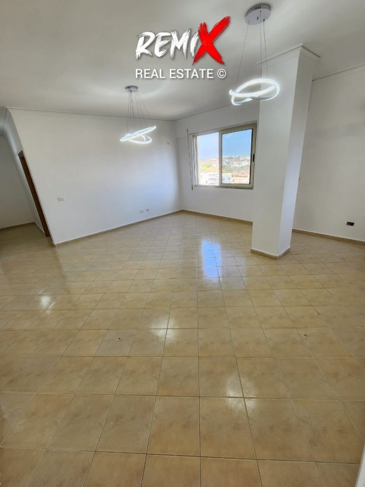 Durres Plazh, shitet apartament 2+1+Aneks+Ballkon Kati 5, 85 m² 100.000 € 