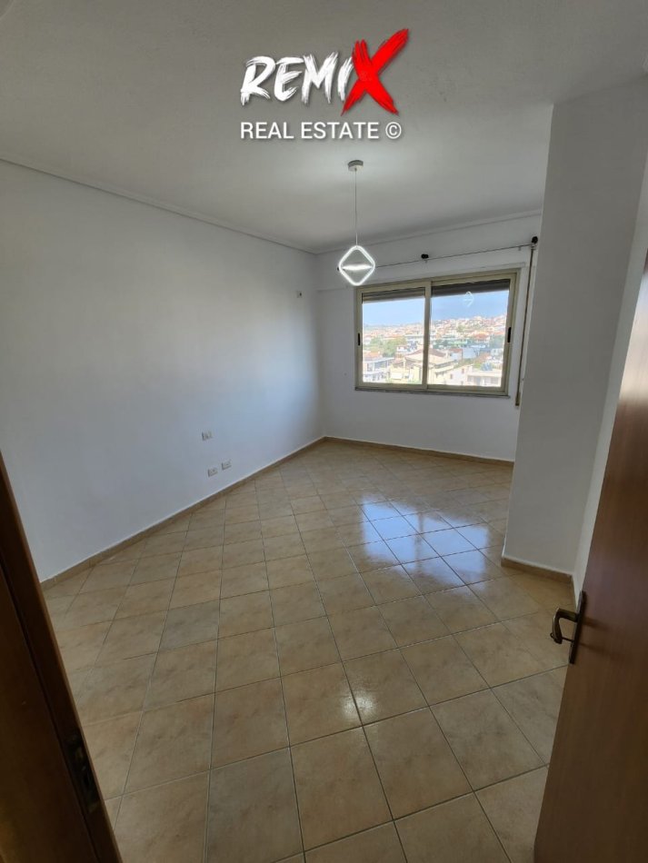 Durres Plazh, shitet apartament 2+1+Aneks+Ballkon Kati 5, 85 m² 100.000 € 