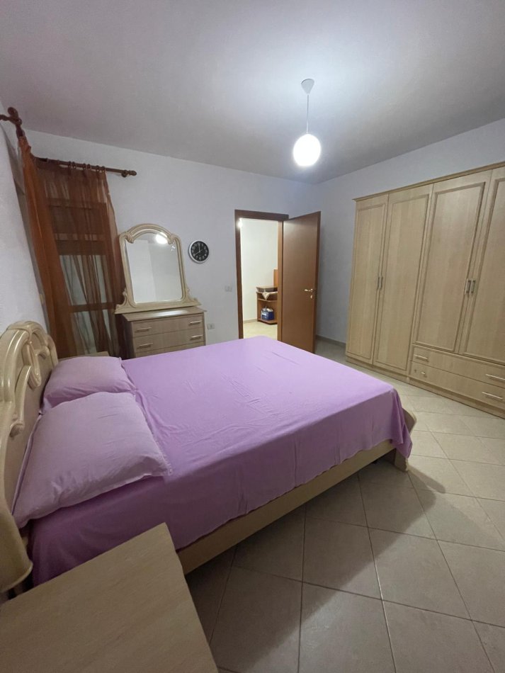 Apartament 2+1+2 me qira  Zogu i Zi  700 euro