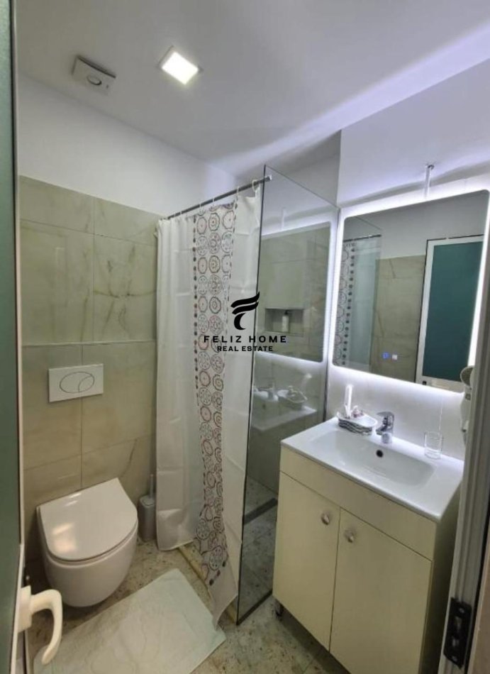 Tirane, shitet apartament 5+1 Kati 9, 340 m² 1.350.000 € (RRUGA E KAVAJES)