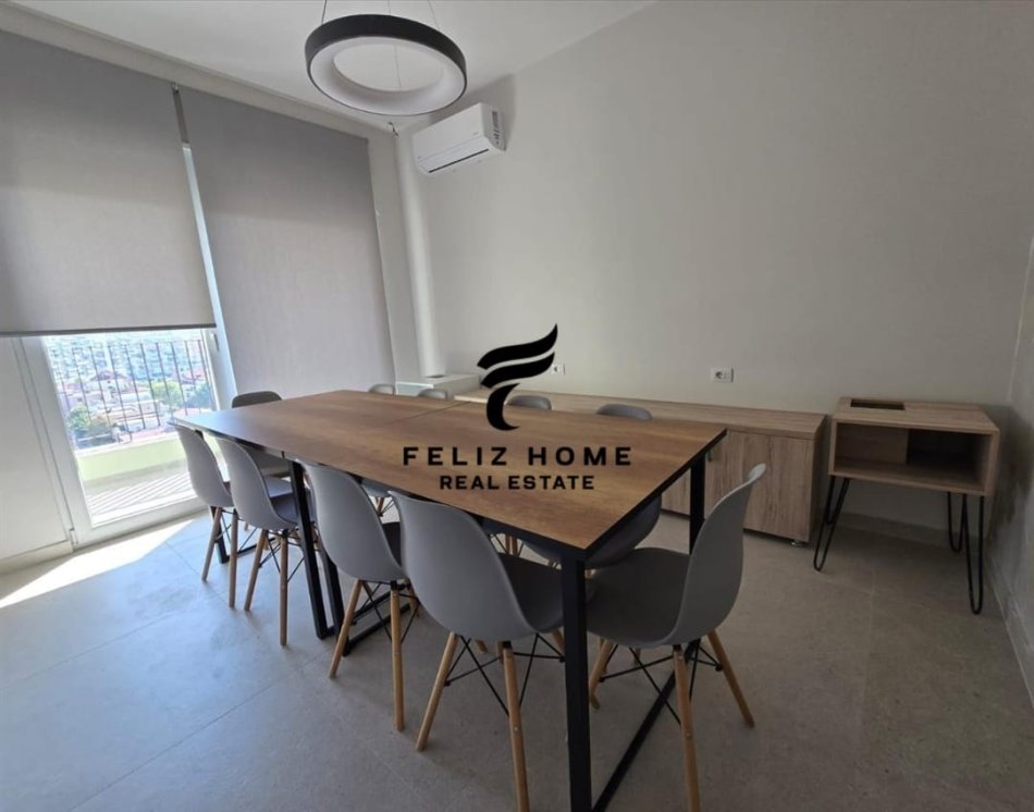 Tirane, jepet me qera zyre Kati 8, 60 m² 509 € (ISH FUSHA AVIACIONIT)