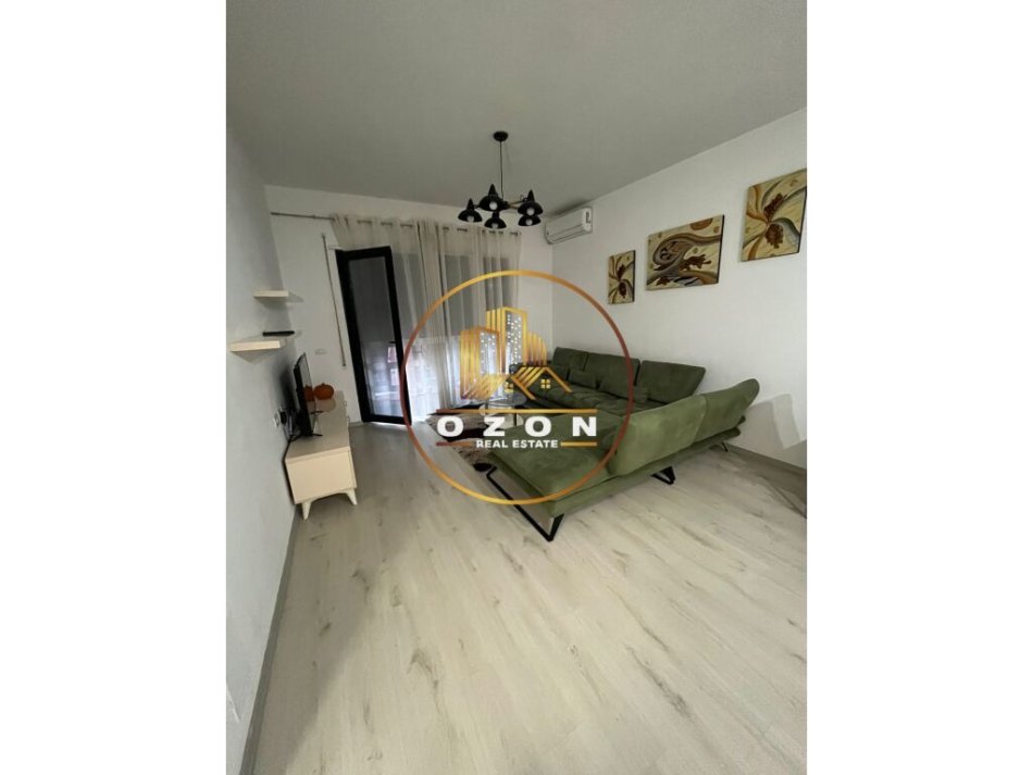 Apartament 1+1 me Qira tek Kompleksi Green City!