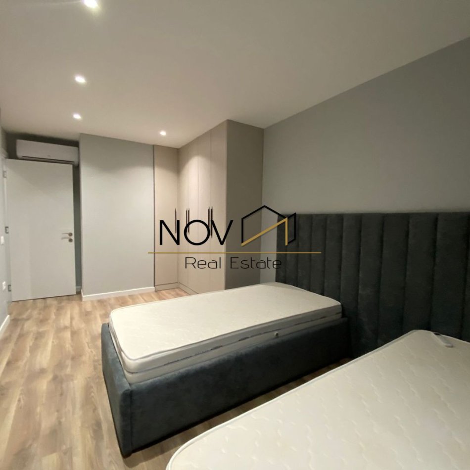 Tirane, jepet me qera apartament 2+1+Ballkon Kati 4, 100 m² (Farmacia 10)